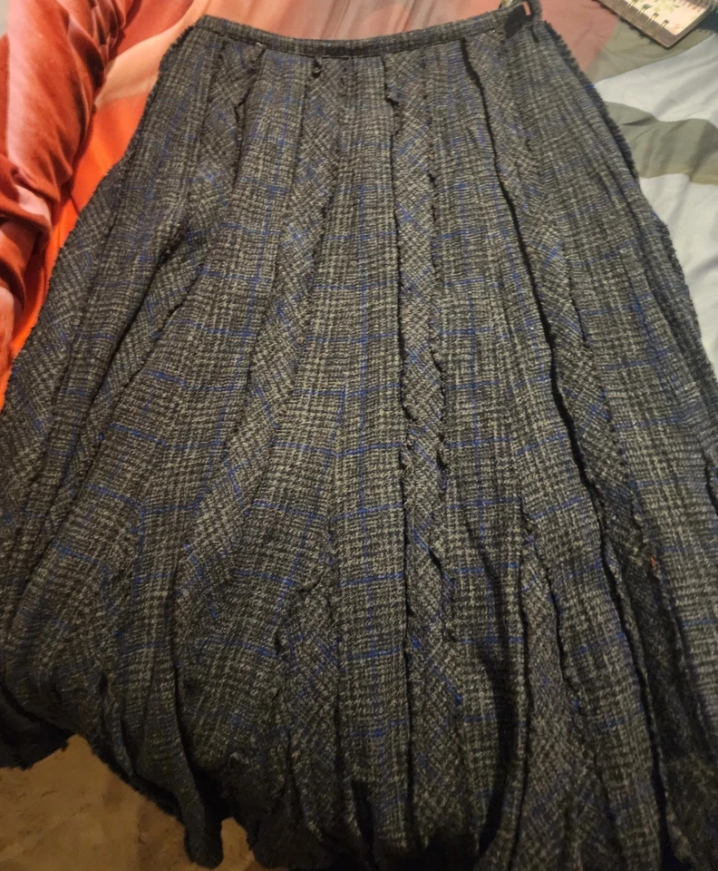 Zara Tweed Skirt Long 8 Fits 10 - Image 2 of 4