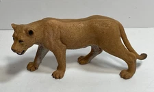 2013 Schleich Lioness Female Lion Figure African Wildlife