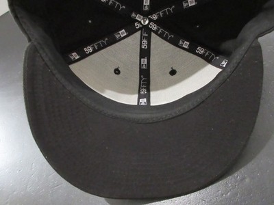 Casquette Vintage Chicago White Sox Ajustée Taille 7 3/8 - Bracelet En Cuir Noir - Marque Mitchell & Ness - Occasion