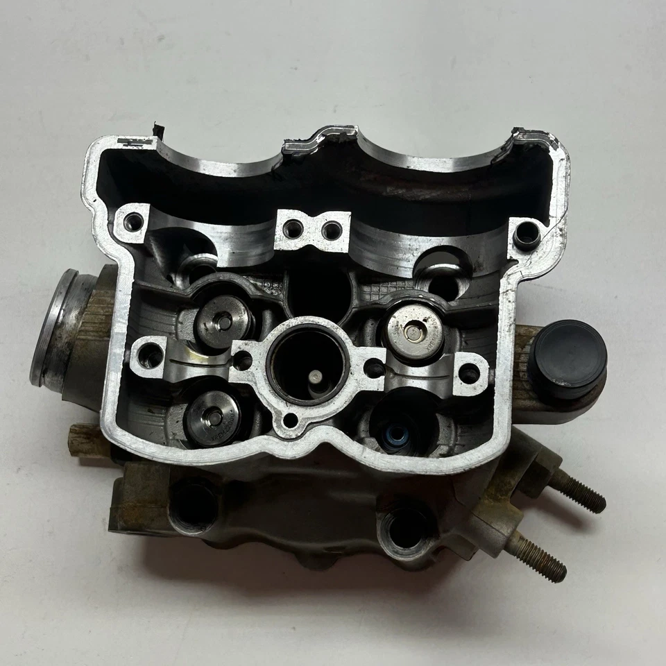 13 - 16 KAWASAKI KX250F KX 250 F CYLINDER TOP END HEAD CORE NEEDS REPAIR - Image 2 of 4