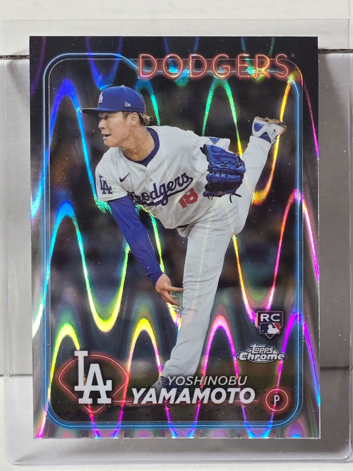 2024 Topps Chrome - Yoshinobu Yamamoto #18 RayWave Refractor (RC)