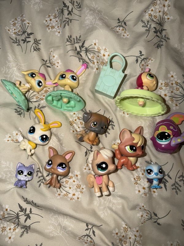 Littlest Pet Shop LPS Mixed Animal Figure Lot w/ Accessories
