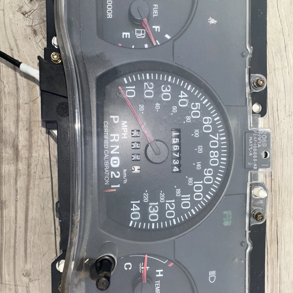 2003-2005 福特皇冠维多利亚二手仪表板仪器集群 1W7F-10894-AA — 第 2/4 张图片