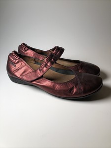 taos ballet flats