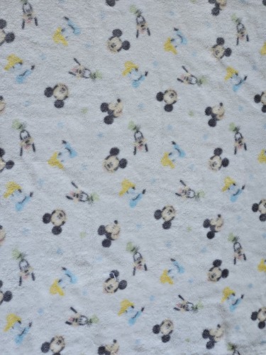 DISNEY BABY Mickey Mouse Goofy Donald White Blanket - FLAWS - Picture 6 of 7