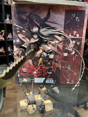 Black Rock Shooter: Black Gold Saw PVC Figure (TV Animation Version) (1:8 Scale) - Picture 4 of 8