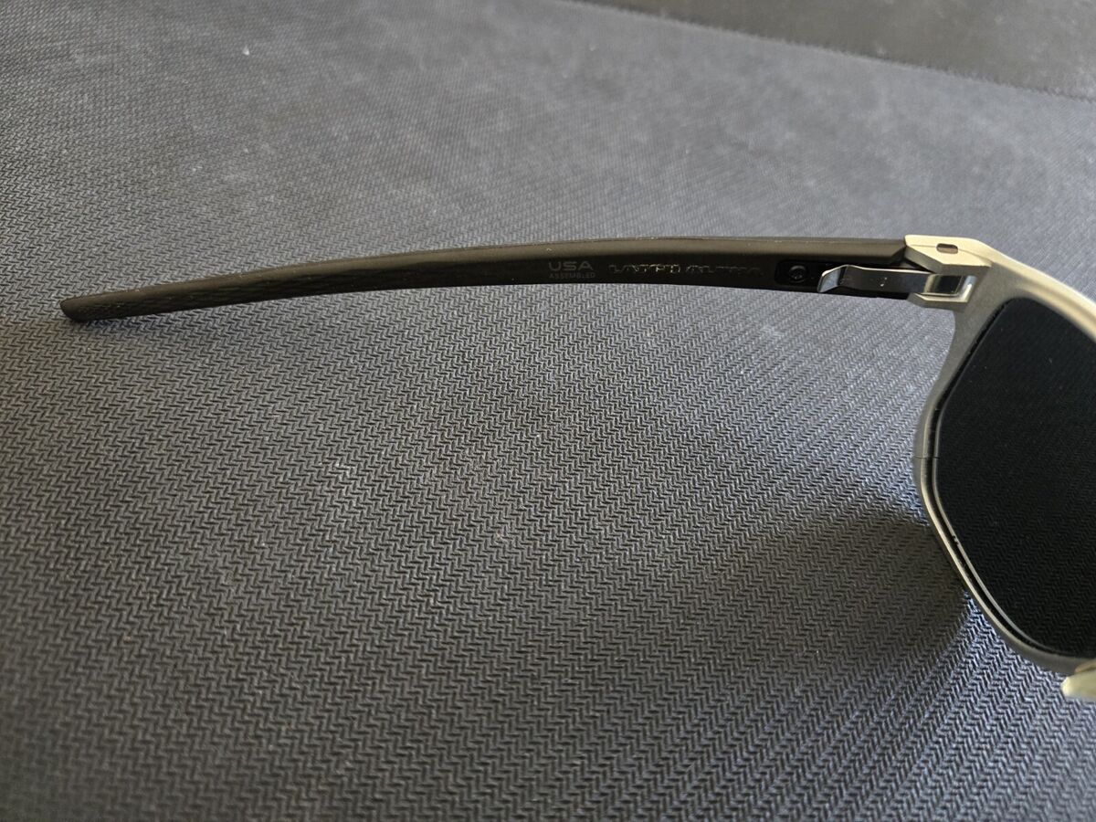 Oakley Sunglasses Latch Alpha Matte Silver W/ Prizm Black Oakley Sunglasses Latch Alpha Matte Silver W/ Prizm Black
