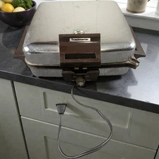 Vintage Toastmaster 268A Waffle Maker Chrome Retro Kitchen Appliance Tested