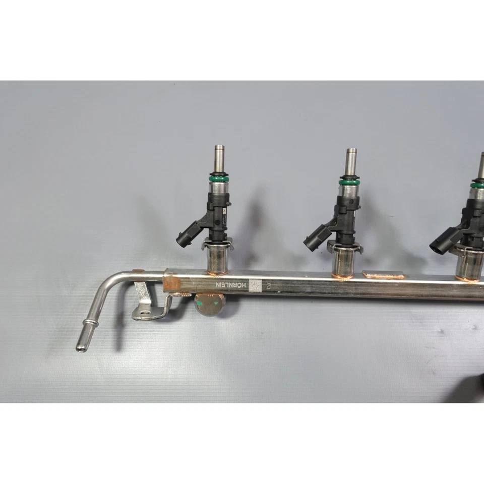 23-25 BMW G05 X5 G07 X7 40iX M440i B58 Low Pressure Fuel Rail with Injectors OEM - Image 2 of 4