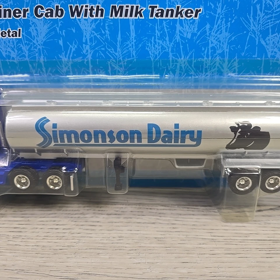 2002 Ertl Freightliner Cab Semi Truck With Milk Tanker Simonson Dairy 1/64 *NEW* - Image 3 of 4
