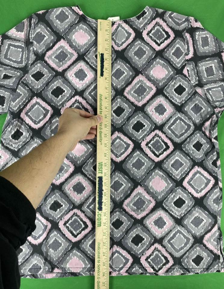 Medium Pink Black Patterned Tafford Scrub Shirt - Image 4 of 4