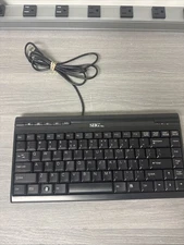 SIIG USB Mini Multimedia Keyboard 