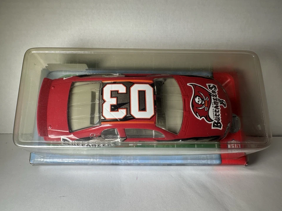 Modelo de coche Buccaneers Nascar 2003 Foto 3 de 4