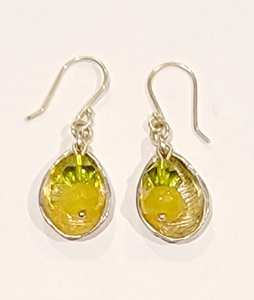 Pendientes colgantes pequeños de plata esterlina con cuentas de vidrio serpentino verde Silpada Foto 4 de 4