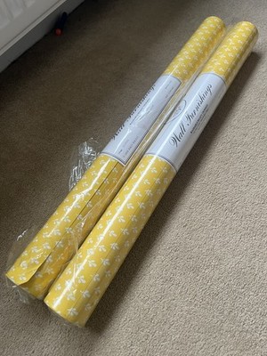 Vintage Laura Ashley Trefoil Print Wallpaper - 1981 Yellow New Vintage Stock