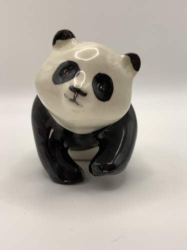 BESWICK PANDA Figure 1815 Gloss Finish 2 1/4" Tall 1962-1997