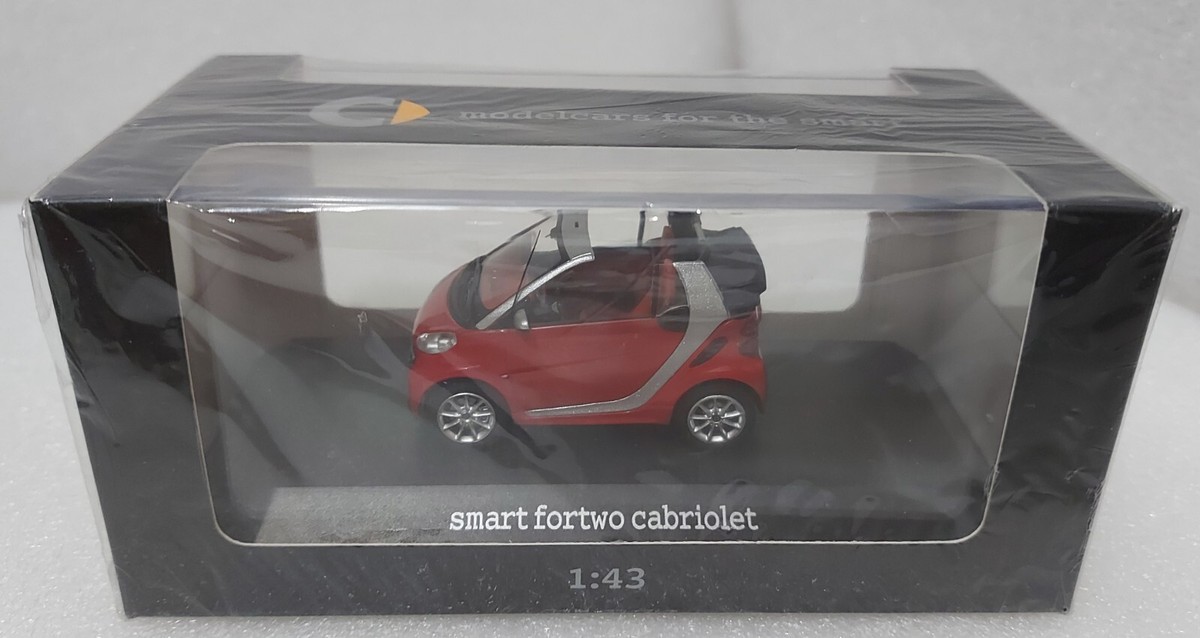 Smart Fortwoo Cabriolet Open 2011 Red 1:43 Spark Dealer