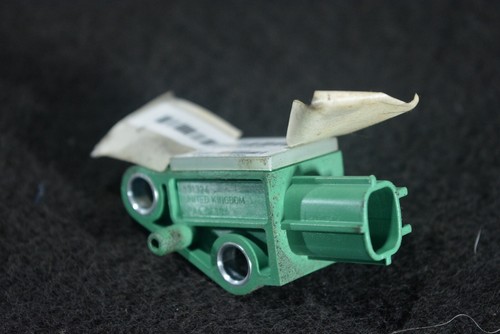 VW Passat 3C5 Variant Airbagsensor Crashsensor rechts 23060103 0231WSC5RFGC