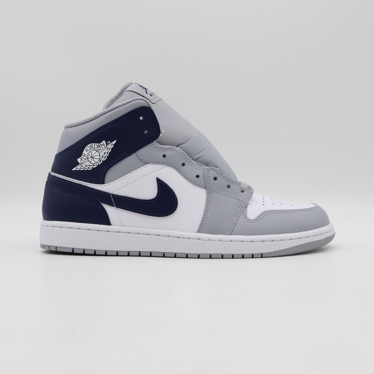 DQ8426-104 Nike Air Jordan 1 Mid White Wolf Grey Midnight Navy