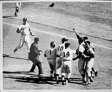 1962 WORLD SERIES CHAMPIONS TYPE 1 PHOTO RAPLH TERRY TONY KUBEK MLB BASEBALL 