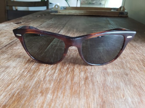 Vintage B&L Unisex Ray-Ban Wayfarer Tortoise Sunglasses Bausch & Lomb 5024 USA