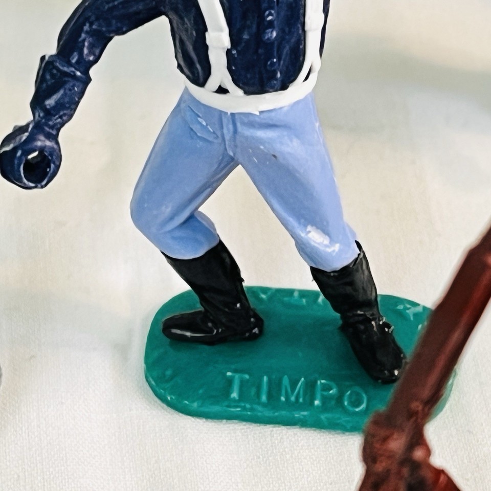 Lot De Figurines Cowboys Et Indiens - Timpo, Britains, Elastolin, Piétons Et Cavaliers, Collection