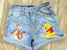 Disney Women Embroidered Denim Shorts Winnie the Pooh Tigger vacation trip sz 1