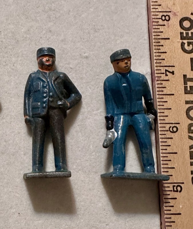 VINTAGE CAST IRON RAILROAD TRAINMEN PAIR FIGURES