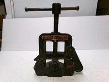 Vintage Wilton Tool & MFG Co Vise  Hinged Pipe Vise Chicago ILL USA