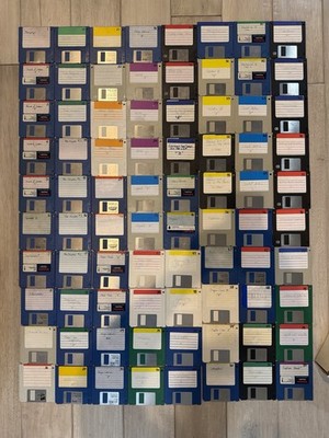 Commodore Amiga Games   80 Floppy Disk Lot (Lot #1   80) + Cardboard Holder