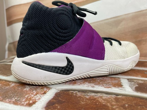 Nike Kyrie Irving Size 5.5 Youth Basketball Shoes 826673 104 - Picture 2 of 9