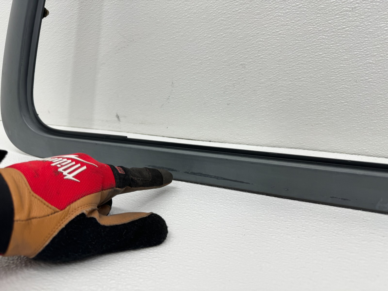 9703 OEM Ford F150 Rear Window Trim Regular/Crew Cab Glass Molding