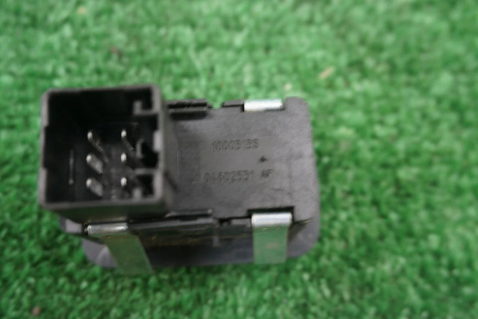 Interruptor de ventana trasero izquierdo/derecho Jeep Liberty 2008 2009 2010 2011 2012 OEM Foto 3 de 4