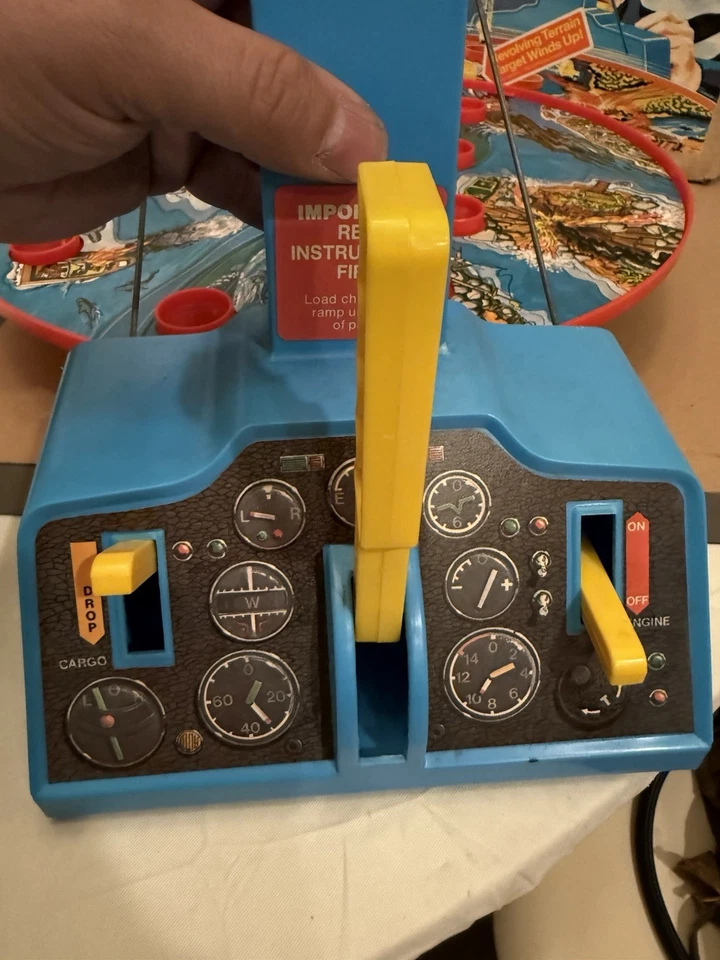 Vintage Gabriel Chutes Away Air-Rescue Target Game 1977 w/Box & Instructions - Image 3 of 4