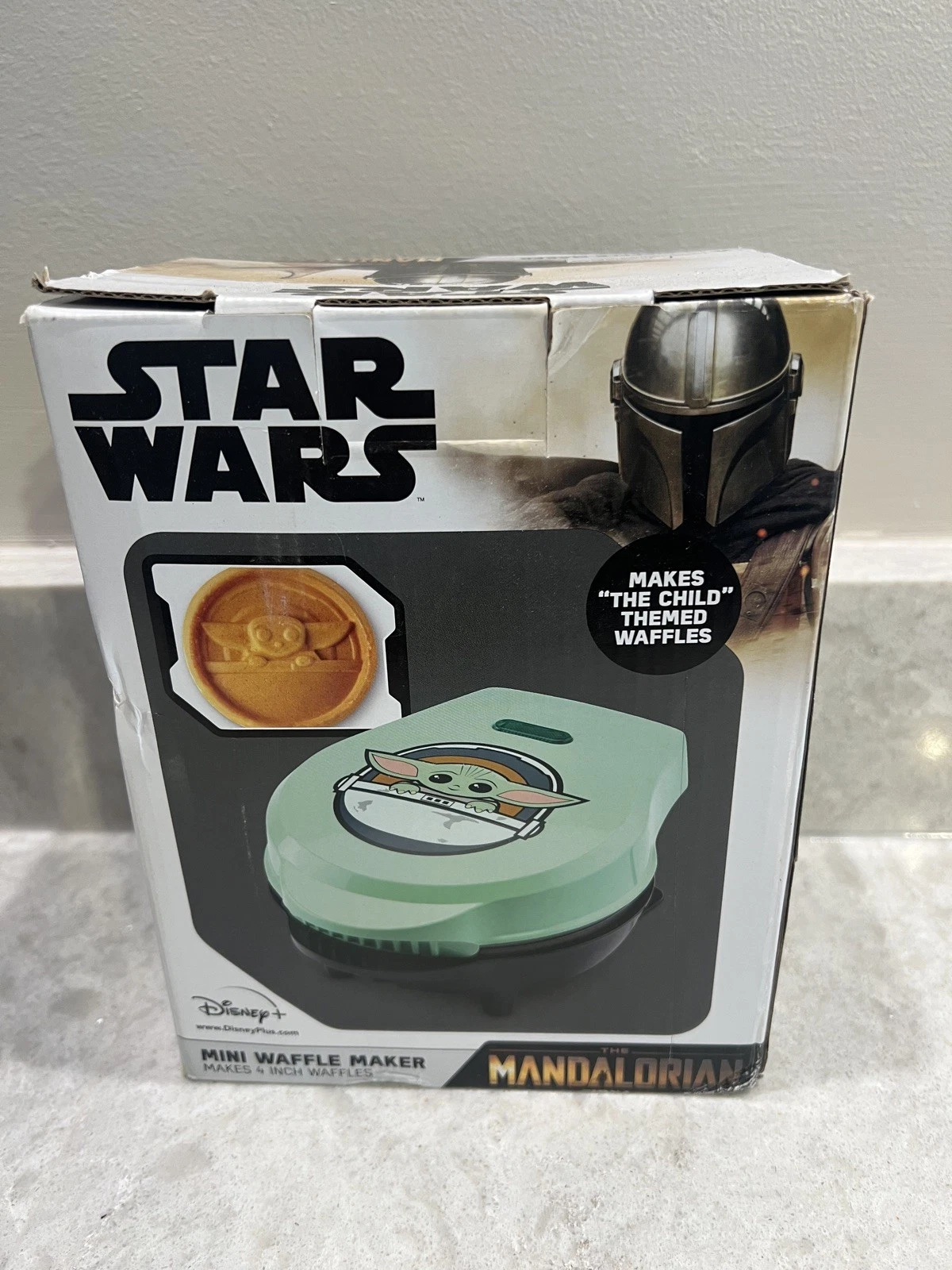 Star Wars 4 inch Mini Waffle Maker The Mandalorian Baby Yoda Grogu The Child NEW