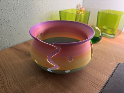 Süße Garnschale Regenbogen   Handgemacht, Wollschale mit Spiralführung & Loch