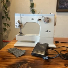 Vintage Elna SU 62C 390B Switzerland Sewing Machine With Pedal Tested & Working