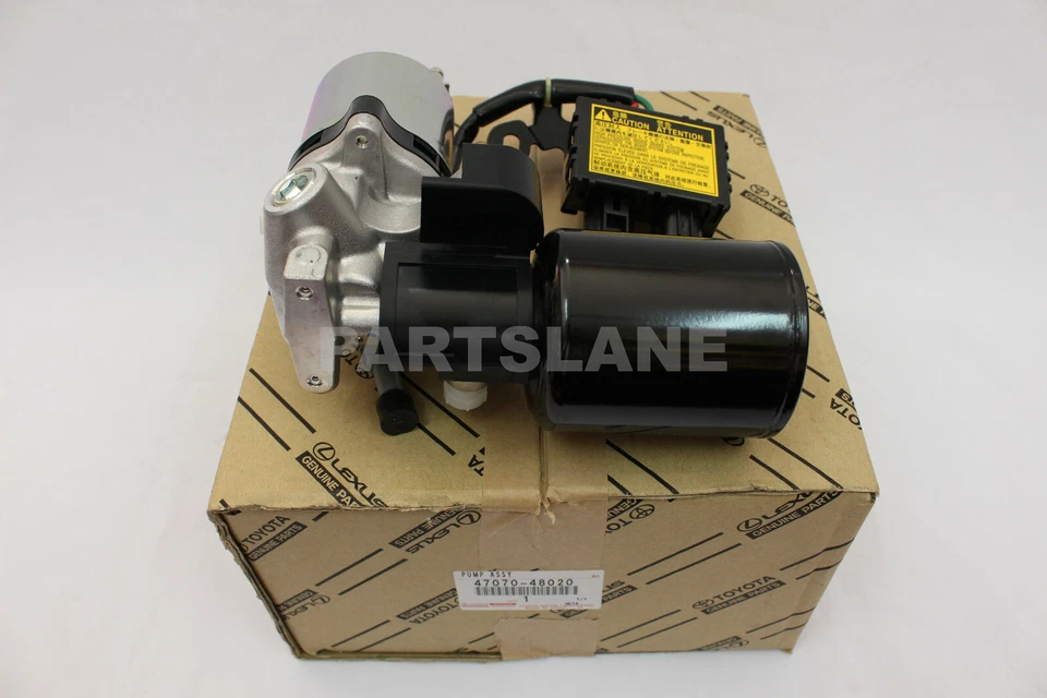 Bomba de refuerzo de freno genuina Lexus RX450h Toyota Highlander híbrida OEM 47070-48020 Foto 3 de 4