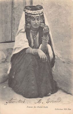 Algeria - Woman of the Ouled-Naïls smoking a cigarette - Ed. ND Phot. Neurdein 112