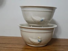 VINTAGE PAIR OF NESTING BOWLS EMBOSSED GEESE(TAIWAN)