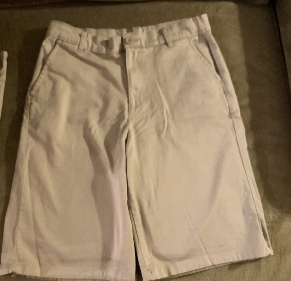 4 pares de pantalones cortos Nautica tostados con bolsillos chinos para niños - 3 talla 20 - 1 talla 16 Foto 2 de 2