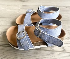 GAP Toddler Chambray Buckle Sandals Size 5-6