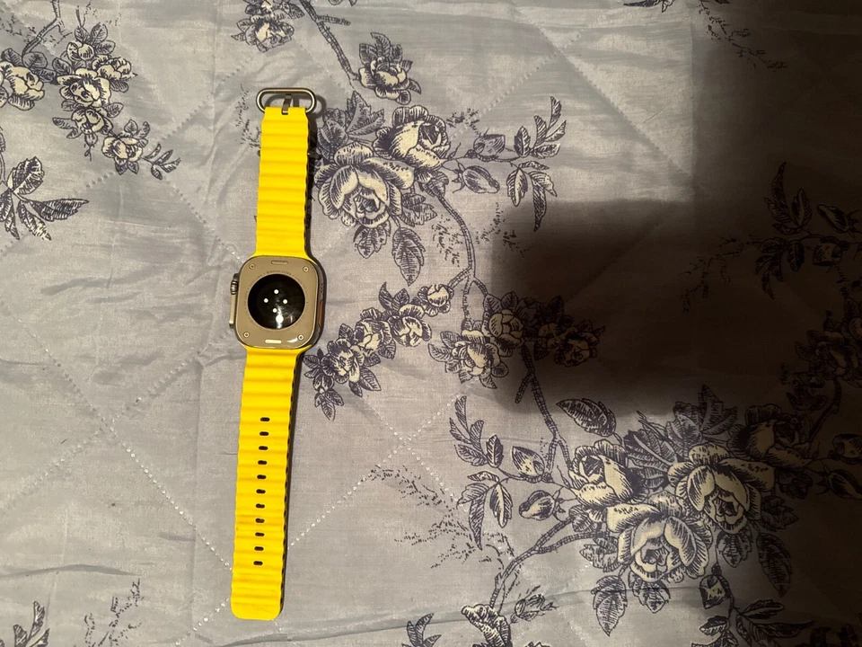 Apple Watch Ultra (GEN 1) / Très bon état (montre, boîtier, notices…) - Photo 2/4