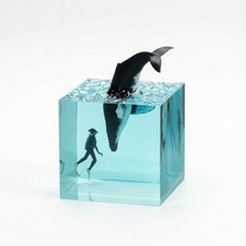 Resin Cube with Diver Marine-Themed Ocean Diorama Transparent for Desk, Office