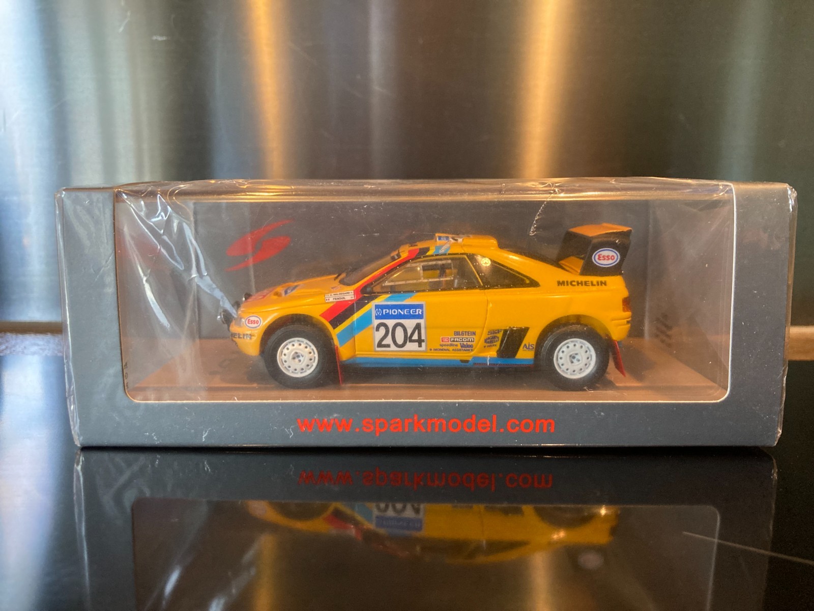Peugeot 405 T16 Grand Raid 2nd Paris-Dakar 1990 1/43 Spark S5625 Waldegard