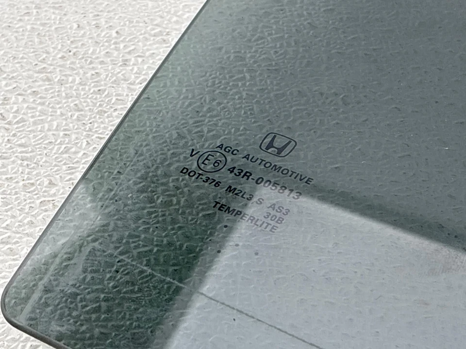 Honda Fit 2015-2020 hatchback 1,5 L puerta trasera derecha pasajero ventana vidrio fabricante original Foto 3 de 4