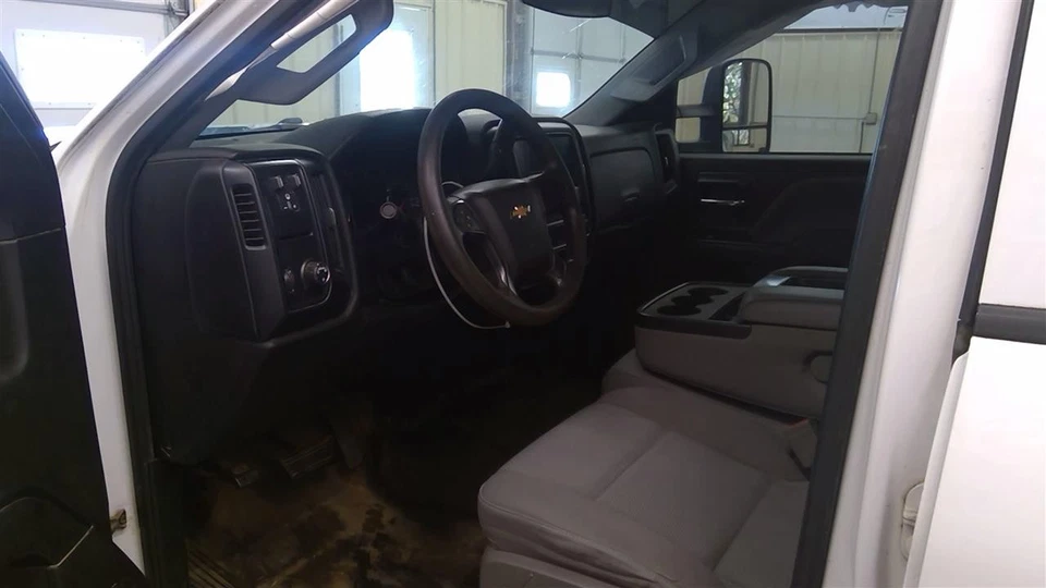 Used Engine Cover fits: 2016 Chevrolet Silverado 2500 pickup  Grade A - Image 3 of 4