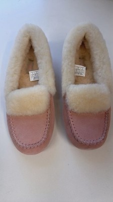 UGG Women Dakota Spill Seam Slippers ,size 7 US