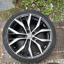 2012-2020 MK7 VOLKSWAGEN GOLF REPLICA SANTIAGO 18" ALLOY WHEEL + 6MM TYRE