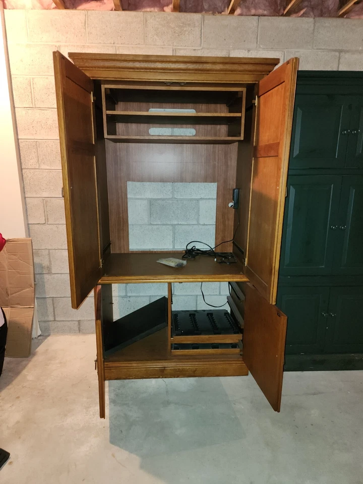 Mission Style Hooker Brand Oak Armoire/TV Cabinet - Image 2 of 2